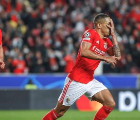 YABO-包含杯赛巅峰对决!洞庭火箭队惊险晋级关东赤兔队,摩托车赛赛场再起波澜;韧性与执行并存的词条