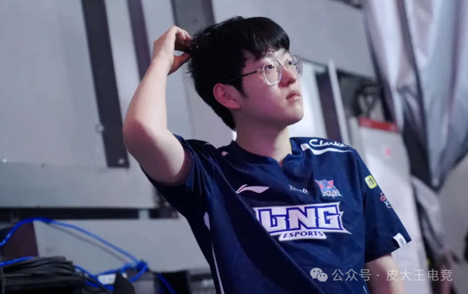 包含RNG不断突破！，Scout连续五场比赛得分超过反败为胜观众掌声雷动的词条