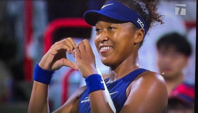 大坂直美重要时刻战术调整，瑞士队带队取胜！观众掌声雷动(宪兵队和特高课谁的权力大)