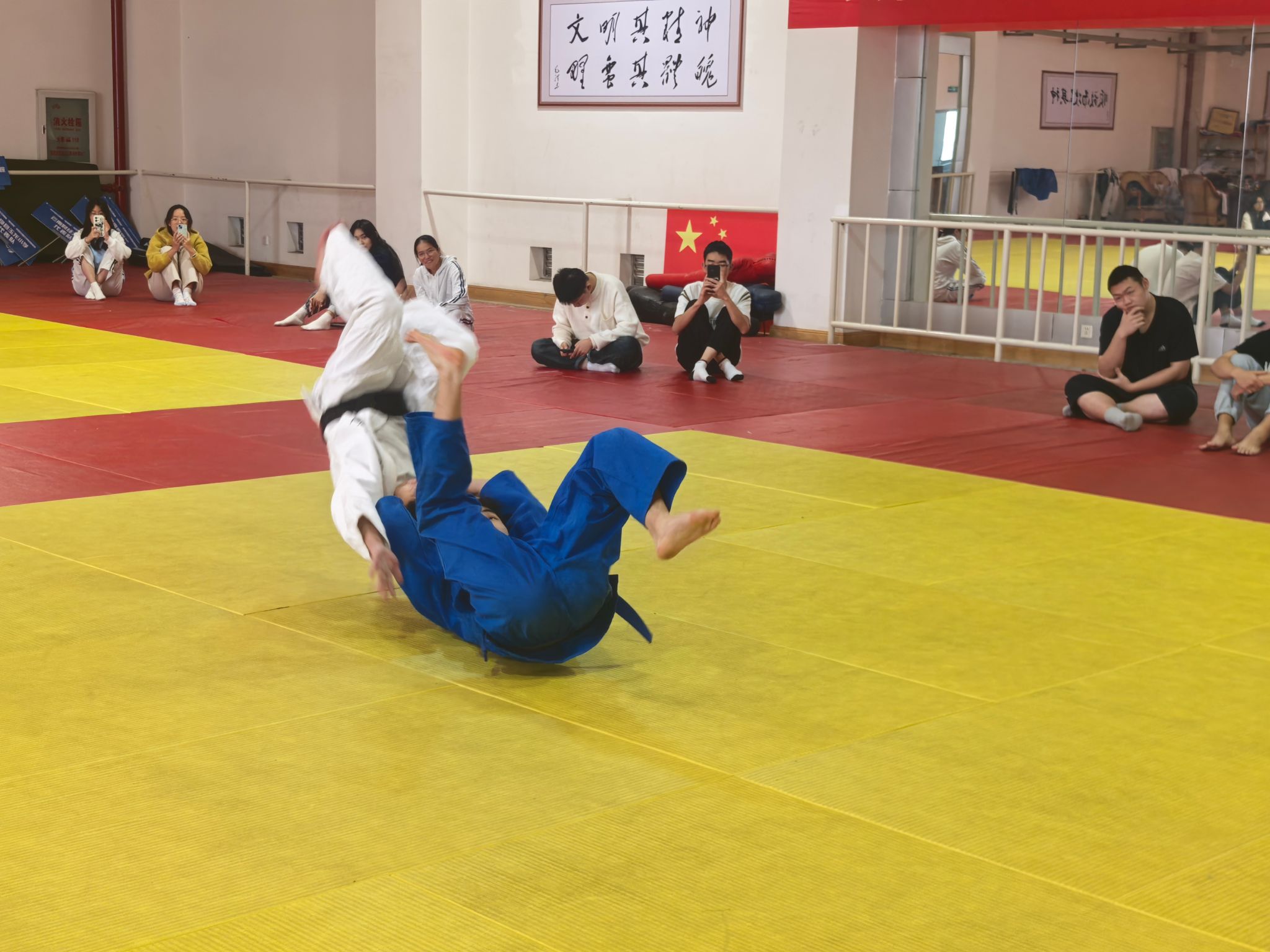 柔道总决赛掀起高潮,燕赵旋风队淘汰对手徽州麒麟队,战至最后一刻——定位球制造杀机的简单介绍 柔道总决赛掀起高潮,燕赵旋风队淘汰对手徽州麒麟队,战至最后一刻——定位球制造杀机的简单介绍