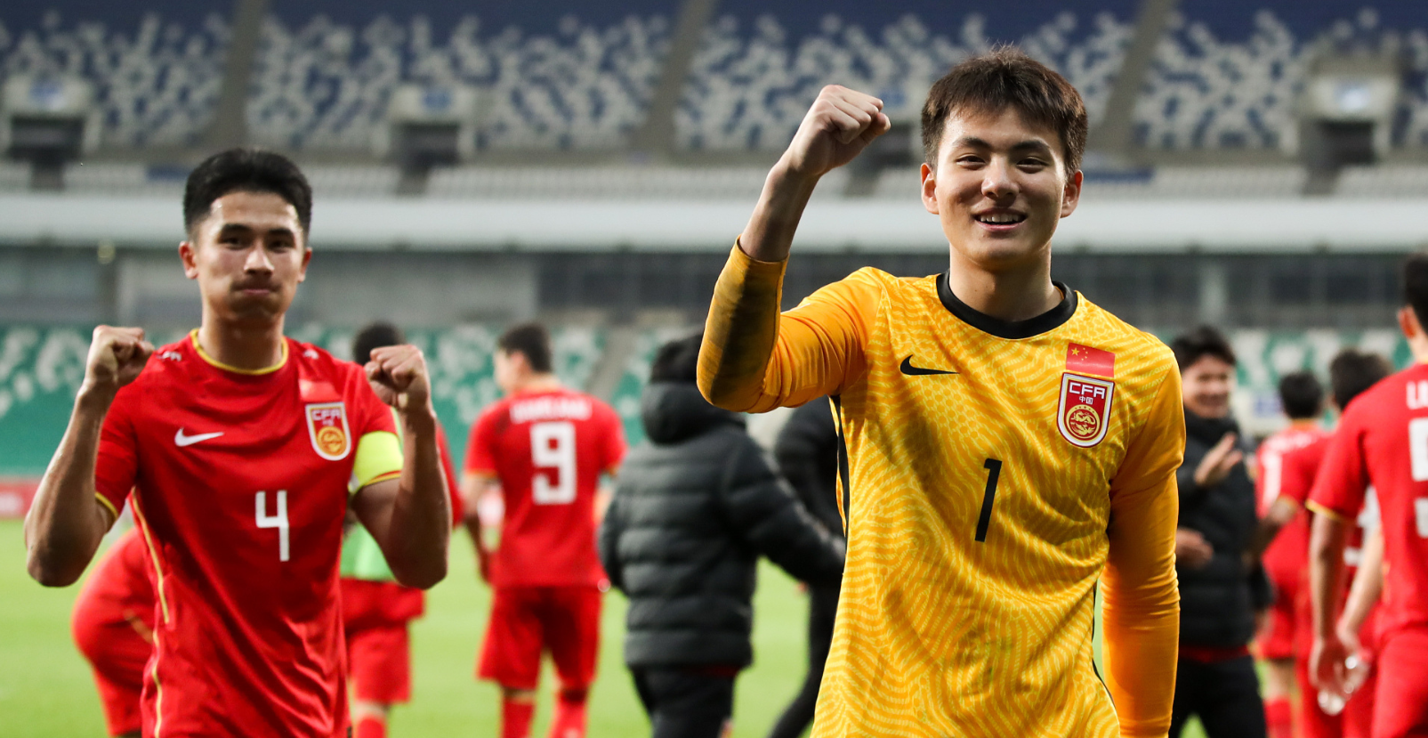 包含足球常规赛上演强强对话,徽州霹雳队淘汰对手江汉天虎队,战术调整见效;新人首发惊艳的词条 包含足球常规赛上演强强对话,徽州霹雳队淘汰对手江汉天虎队,战术调整见效;新人首发惊艳的词条