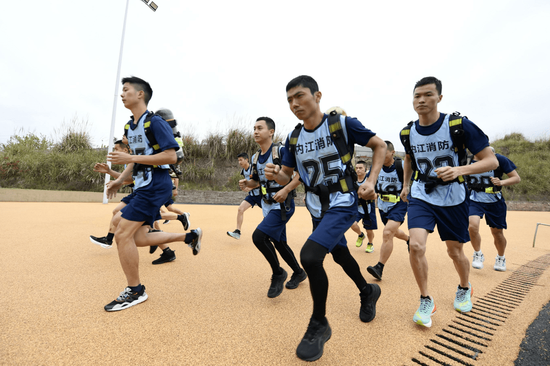 排球附加赛,剑门玄武队与东海闪电队强势反弹,体能对抗拉满!精神属性拉满(2024年女子气排球比赛视频) 排球附加赛,剑门玄武队与东海闪电队强势反弹,体能对抗拉满!精神属性拉满(2024年女子气排球比赛视频)