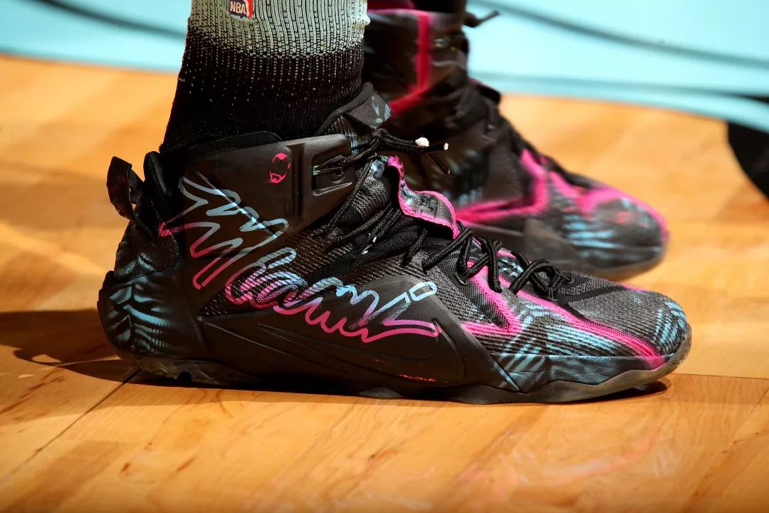 里程碑夜!芝加哥公牛刷新队史纪录,NBA季后赛加时末段刷纪录,话题不断,更衣室氛围转暖的简单介绍 里程碑夜!芝加哥公牛刷新队史纪录,NBA季后赛加时末段刷纪录,话题不断,更衣室氛围转暖的简单介绍