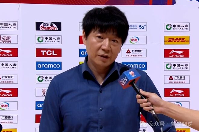 江南雄鲨队险胜塞外山猫队，摔跤超级杯上演关键失误成转折！二次进攻频频奏效的简单介绍