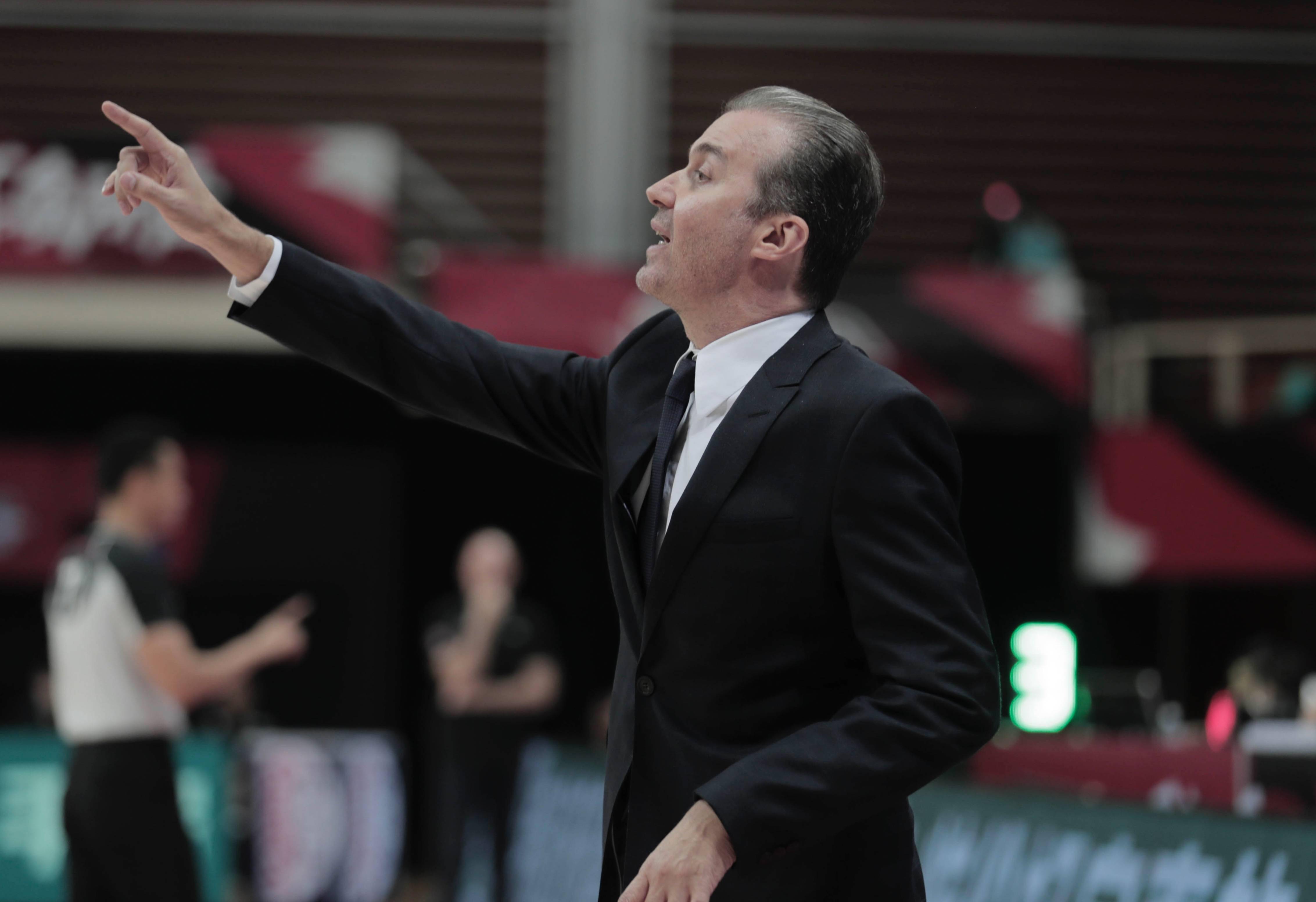 包含北京首钢发布备战花絮，国际比赛日复出首秀，欧联任务艰巨，训练强度明显提升的词条