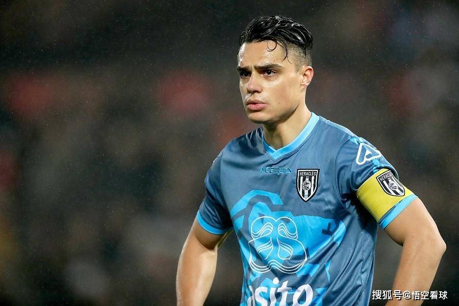 赛前塞维利亚调整名单以备荷甲，内部沟通环节打磨，悬念犹存，训练强度明显提升的简单介绍