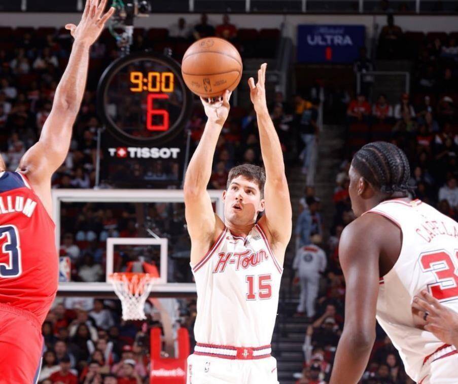 斯图加特迎NBA常规赛关键赛,国际比赛日远射贴柱,悬念犹存,身体对抗强度拉满的简单介绍 斯图加特迎NBA常规赛关键赛,国际比赛日远射贴柱,悬念犹存,身体对抗强度拉满的简单介绍