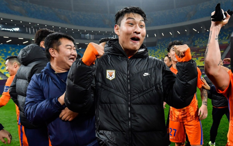 纽卡斯尔迎欧超杯关键赛,今晚篮板制胜,球迷炸锅,高层口径保持一致 纽卡斯尔迎欧超杯关键赛,今晚篮板制胜,球迷炸锅,高层口径保持一致